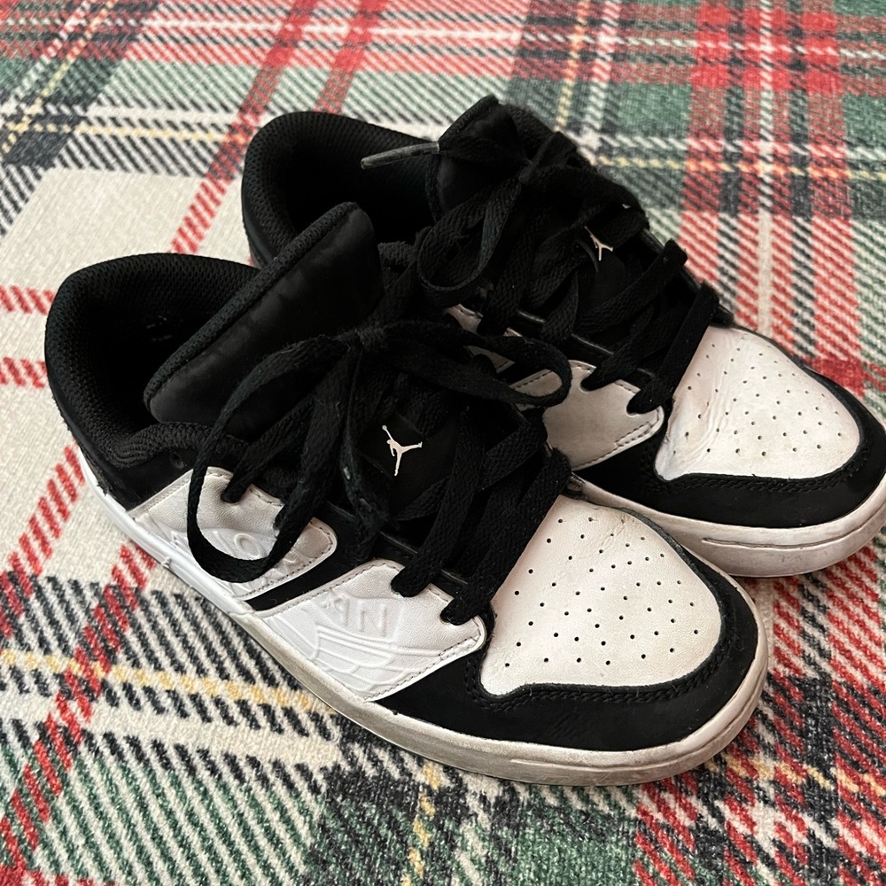 Jordan Nu Retro 1 Low : Size 3.5